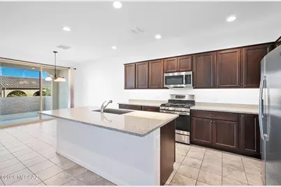 1427 E Blue Granite Drive, Green Valley, AZ 85614 - Photo 9