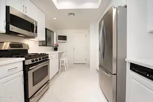 6079 N Golden Eagle Dr, Tucson, AZ 85750 - Photo 17