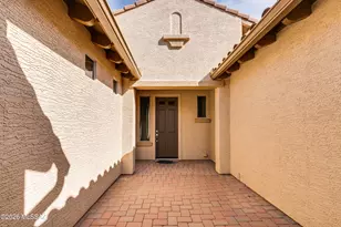 600 N Alexis Loop, Green Valley, AZ 85614 - Photo 5