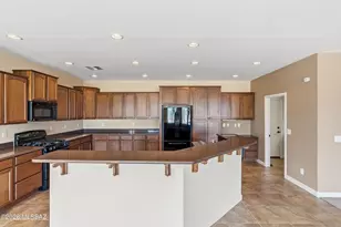 600 N Alexis Loop, Green Valley, AZ 85614 - Photo 17