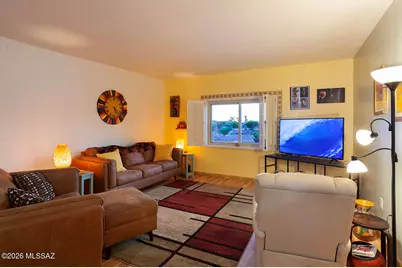 1264 W Camino Lucientes, Green Valley, AZ 85622 - Photo 3