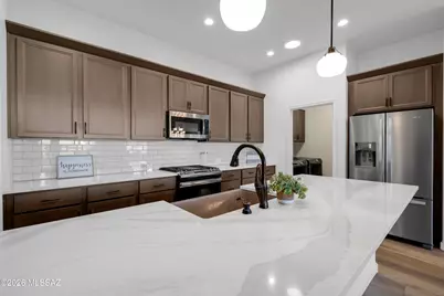 39474 S Summerwood Drive, Saddlebrooke, AZ 85739 - Photo 11