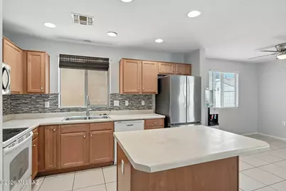 21524 E Independence Way, Red Rock, AZ 85145 - Photo 3