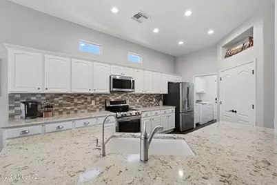 5231 W Winding Desert Drive, Marana, AZ 85658 - Photo 17
