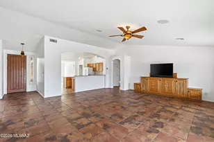 1140 N Rams Head Rd, Green Valley, AZ 85614 - Photo 11