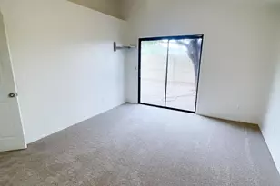 310 E Highcourte Ln, Tucson, AZ 85737 - Photo 11