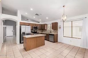 8509 E Sarnoff Ridge Loop, Tucson, AZ 85710 - Photo 13