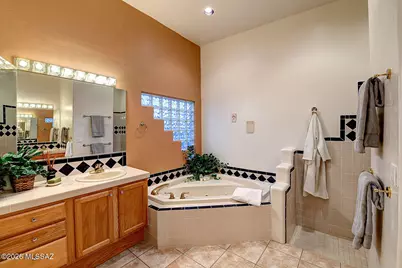 9839 E Opalite Place, Tucson, AZ 85749 - Photo 27