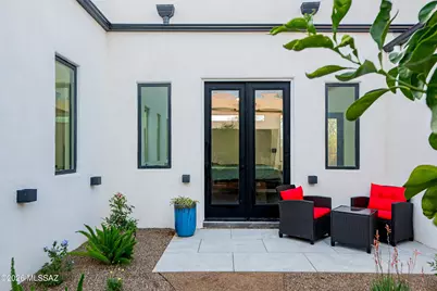 2227 E Helen Street, Tucson, AZ 85719 - Photo 19