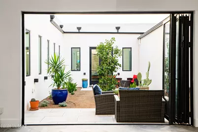 2227 E Helen Street, Tucson, AZ 85719 - Photo 9