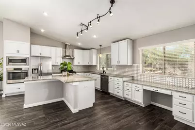 10720 E Silver Vein Drive, Tucson, AZ 85748 - Photo 13