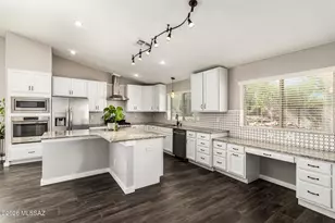 10720 E Silver Vein Dr, Tucson, AZ 85748 - Photo 13