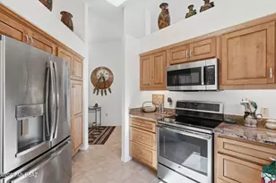 4927 S Gloria View Ct, Green Valley, AZ 85622 - Photo 13