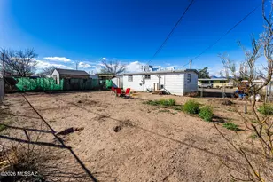 104 E Apache St, Huachuca City, AZ 85616 - Photo 5