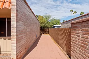 4267 N Limberlost Cir, Tucson, AZ 85705 - Photo 13