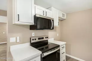 4702 S Apple Tree Ave, Tucson, AZ 85730 - Photo 9