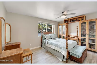 6510 N Longfellow Drive, Tucson, AZ 85718 - Photo 23