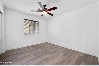 519 W Cedar Chase Drive, Green Valley, AZ 85614 - Photo 9