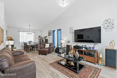 9469 N Crestone Drive, Tucson, AZ 85742 - Photo 3