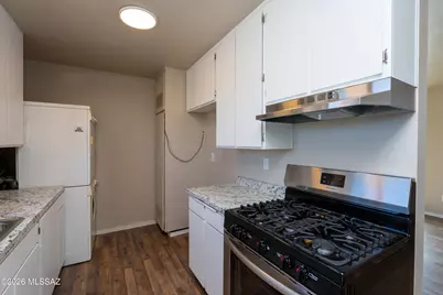 4409 Plaza Vista #APT D, Sierra Vista, AZ 85635 - Photo 9