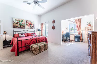 609 W Camino Del Bondadoso, Green Valley, AZ 85614 - Photo 13