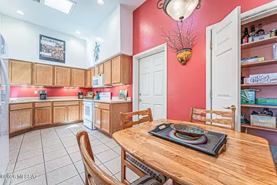609 W Camino Del Bondadoso, Green Valley, AZ 85614 - Photo 3