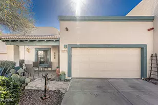 609 W Camino del Bondadoso, Green Valley, AZ 85614 - Photo 1