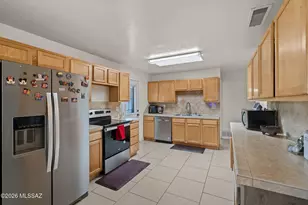 6242 E 35th St, Tucson, AZ 85711 - Photo 9
