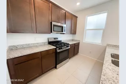 10453 W Beaman Lane, Marana, AZ 85653 - Photo 11