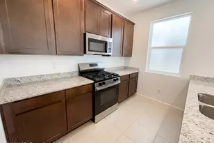 10453 W Beaman Ln, Marana, AZ 85653 - Photo 11