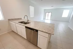 10469 W Beaman Ln, Marana, AZ 85653 - Photo 11