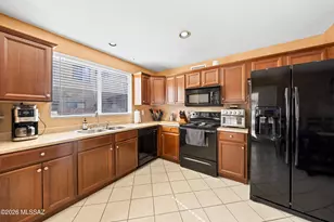 9272 N Golden Finch Ave, Tucson, AZ 85742 - Photo 17