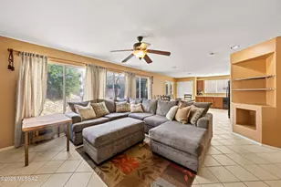 9272 N Golden Finch Ave, Tucson, AZ 85742 - Photo 13