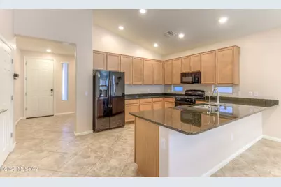8291 E Magee Hill Loop, Tucson, AZ 85710 - Photo 7
