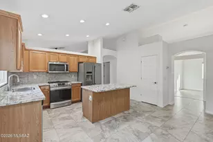 8325 N Austin Nikolas Ct, Tucson, AZ 85704 - Photo 11