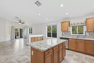 8325 N Austin Nikolas Ct, Tucson, AZ 85704 - Photo 9