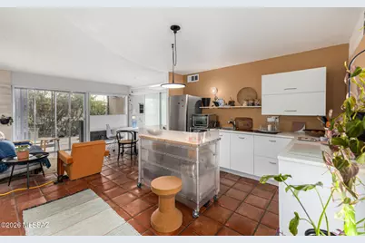 2 W Greenock Drive #2D, Tucson, AZ 85737 - Photo 3