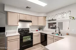 7951 S Wild Primrose Ave, Tucson, AZ 85747 - Photo 15