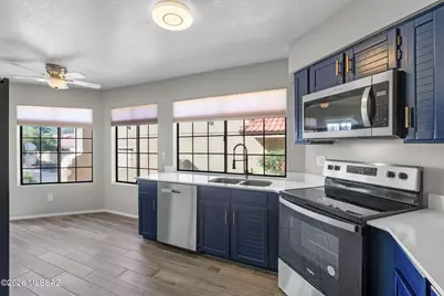 321 E Fieldcrest Lane, Oro Valley, AZ 85737 - Photo 15