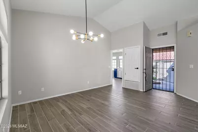 321 E Fieldcrest Lane, Oro Valley, AZ 85737 - Photo 13