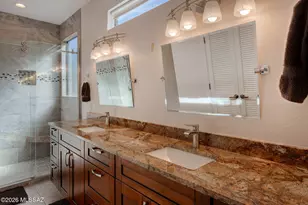 1937 W Via Nuevo Leon, Green Valley, AZ 85622 - Photo 19