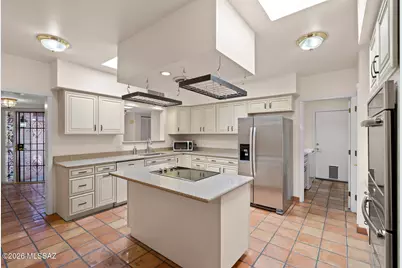 2000 E Campbell Terrace, Tucson, AZ 85718 - Photo 11