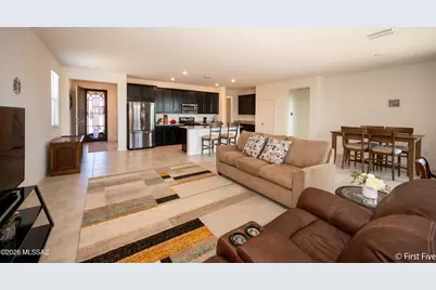 8746 E Stone Meadow Circle, Tucson, AZ 85730 - Photo 7