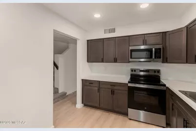712 W Limberlost Drive #16, Tucson, AZ 85705 - Photo 3