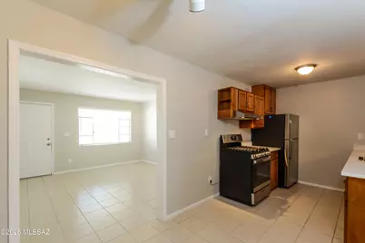 4649 E 14th Street, Tucson, AZ 85711 - Photo 5