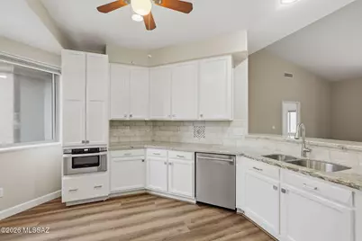 13401 N Rancho Vistoso Boulevard #81, Oro Valley, AZ 85755 - Photo 9