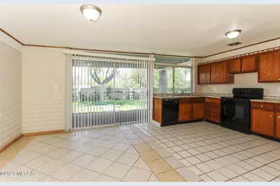 8411 E Colette Street, Tucson, AZ 85710 - Photo 5