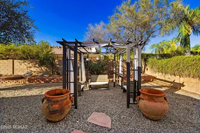 7589 E Via Los Arbustos, Tucson, AZ 85750 - Photo 35