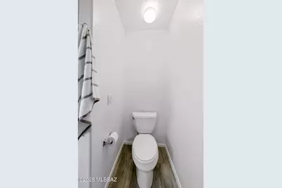 7589 E Via Los Arbustos, Tucson, AZ 85750 - Photo 13