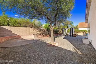 7589 E Via Los Arbustos, Tucson, AZ 85750 - Photo 37